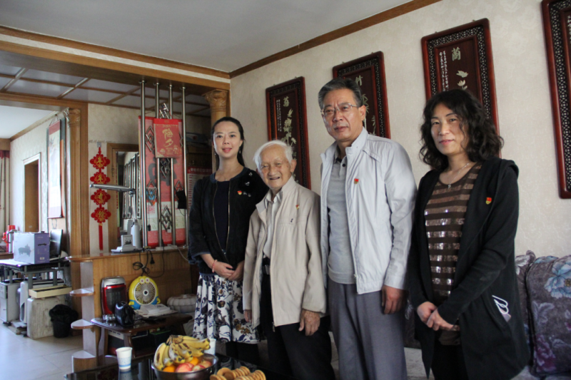 中共青海省第三建筑工程有限公司支部委員會(huì)開展&ldquo;走訪慰問暖人心，紅色精神永傳承&rdquo;活動(dòng)