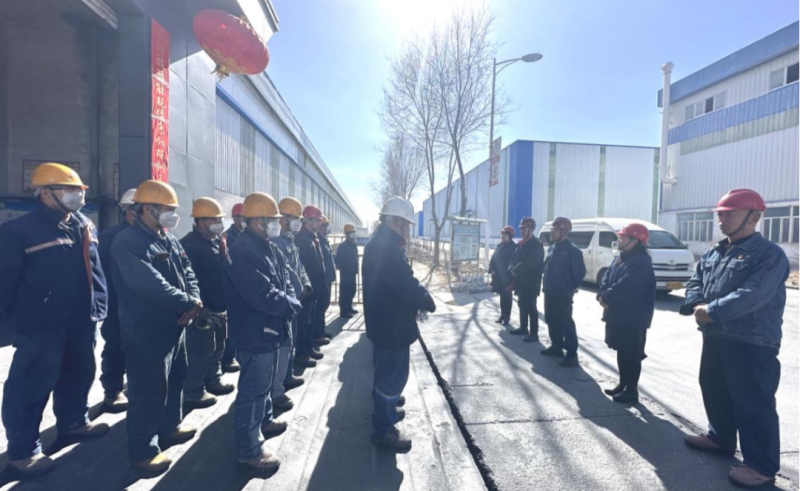 融融暖意潤(rùn)基層 誠(chéng)摯祝福達(dá)一線&mdash;&mdash;物產(chǎn)工投黨政班子除夕走訪慰問堅(jiān)守一線干部職工