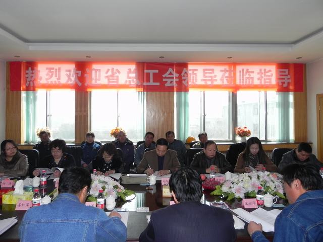 深入車(chē)間班組、&ldquo;零距離&rdquo;接觸職工、體驗(yàn)職工生活、傾聽(tīng)職工心聲